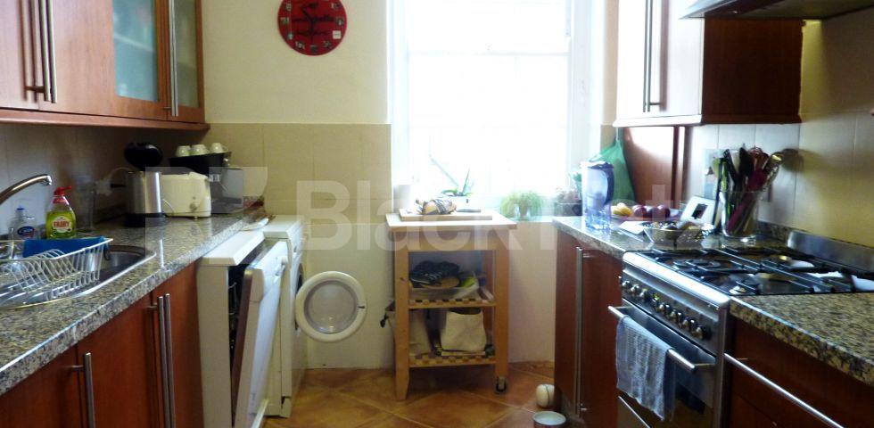 			NEW INSTRUCTION!, 2 Bedroom, 1 bath, 1 reception Flat			 Garden Road, ST JOHNS WOOD